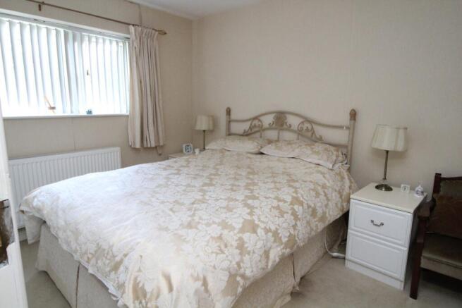 4 bed Detached for sale Image 9