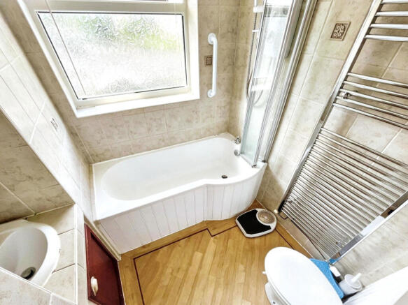 3 bed Semi-Detached for sale Image 11