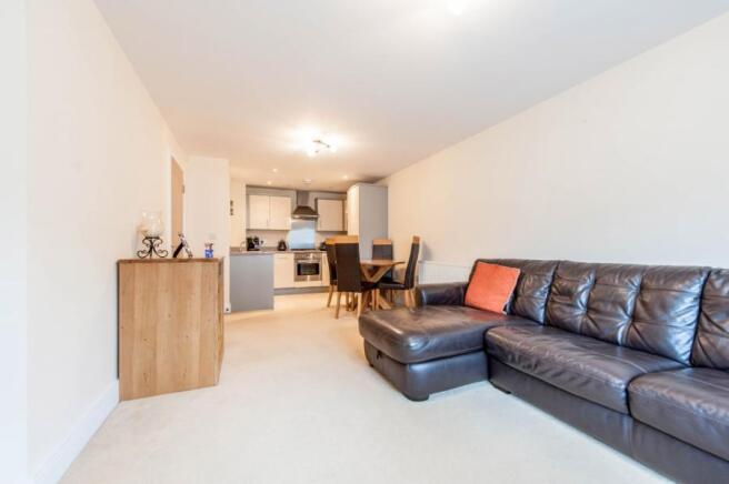 Kitchen/Entertaining