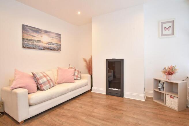 2 bed Terraced for sale Image 9