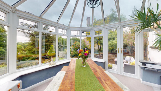 4 bed Detached for sale Image 11