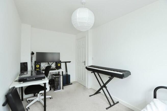 3 bed Semi-Detached for sale Image 10