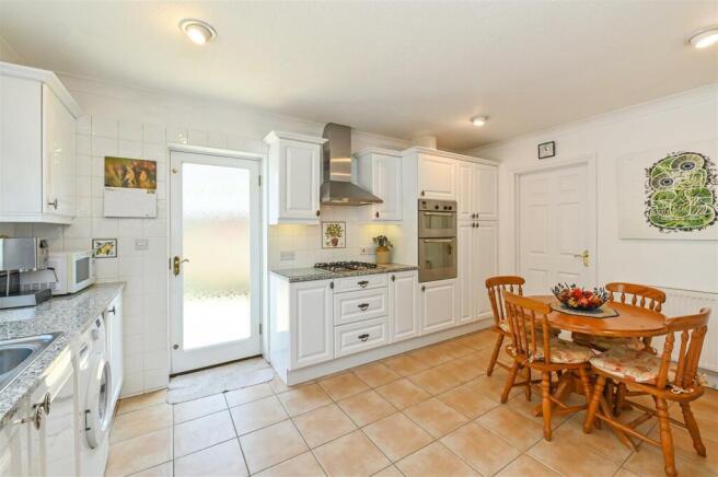Kitchen/Breakfast Room