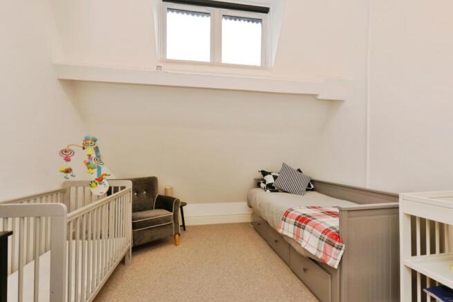 2 bed Flat for sale Image 12