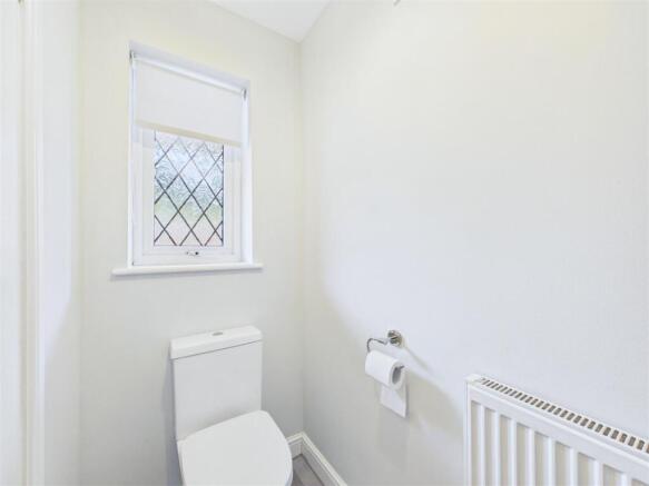 4 bed Detached for sale Image 7
