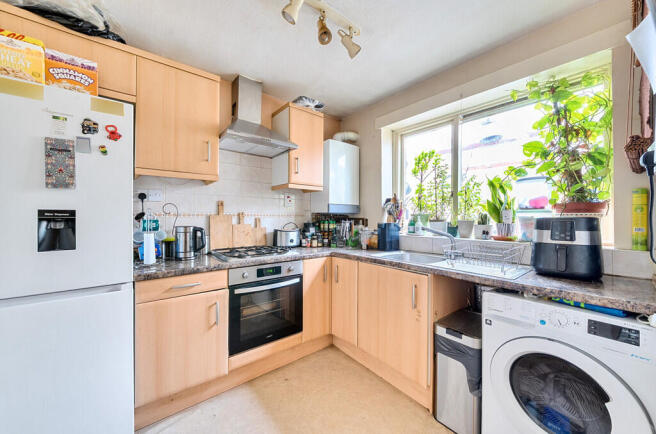 -68c187381e277-l-...