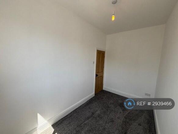 2 bed Terraced to rent Image 11