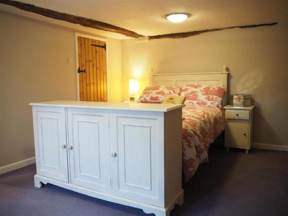 Master Bedroom 554