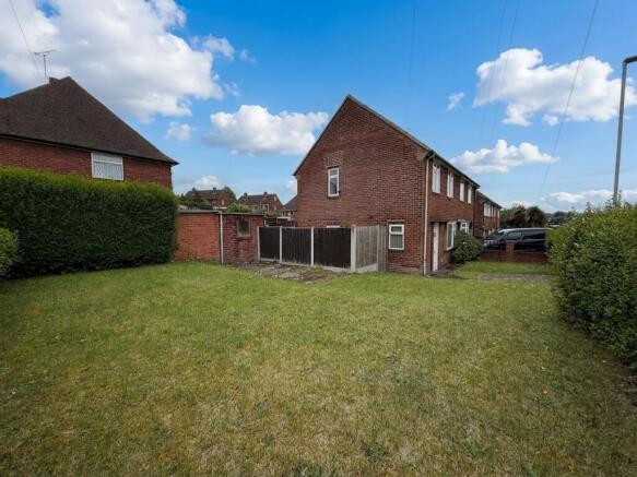 2 bed Semi-Detached for sale Image 11