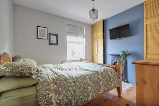 2 bed House to rent Image 8