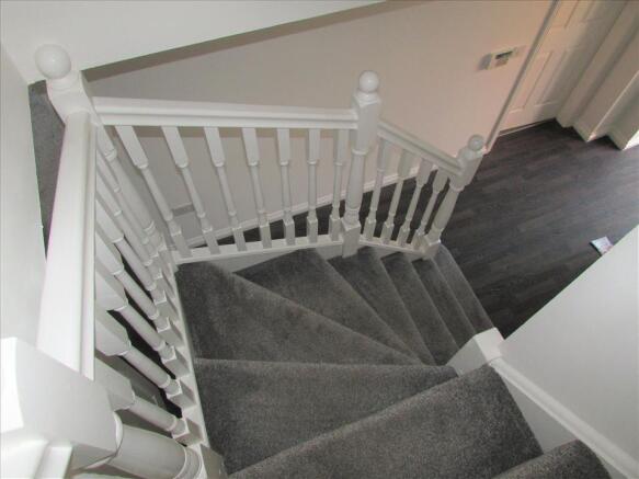 FIRST FLOOR LANDING