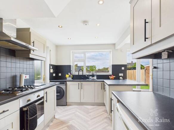 3 bed Detached for sale Image 9