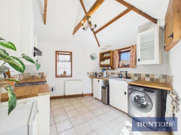 1 bed Detached Bungalow for sale Image 5