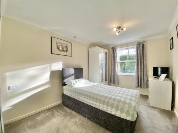 1 bed Apartment for sale Image 6