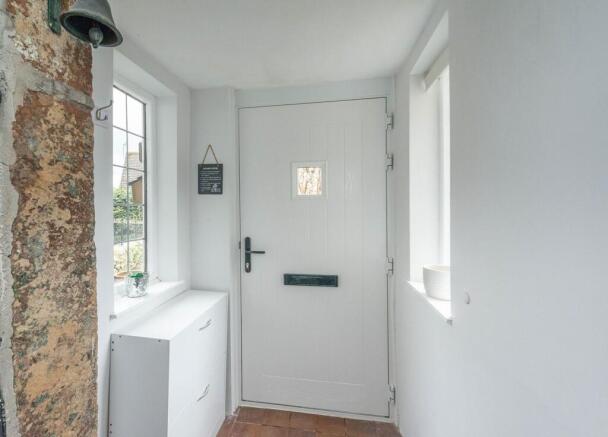 ENTRANCE PORCH