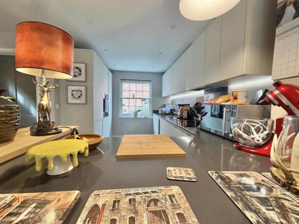 KITCHEN AREA