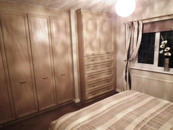 Bedroom 1 Pic 2