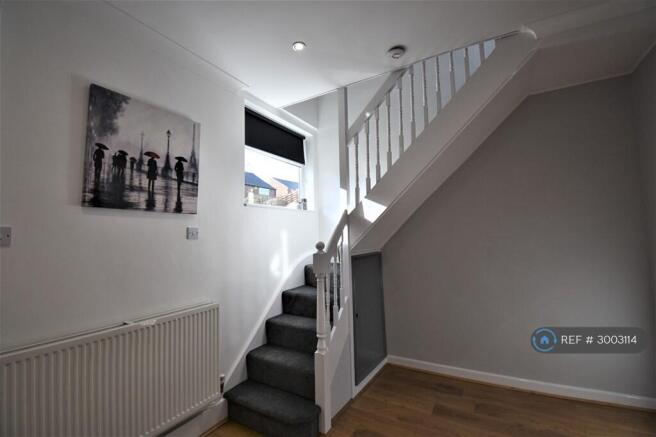 2 bed Terraced to rent Image 6
