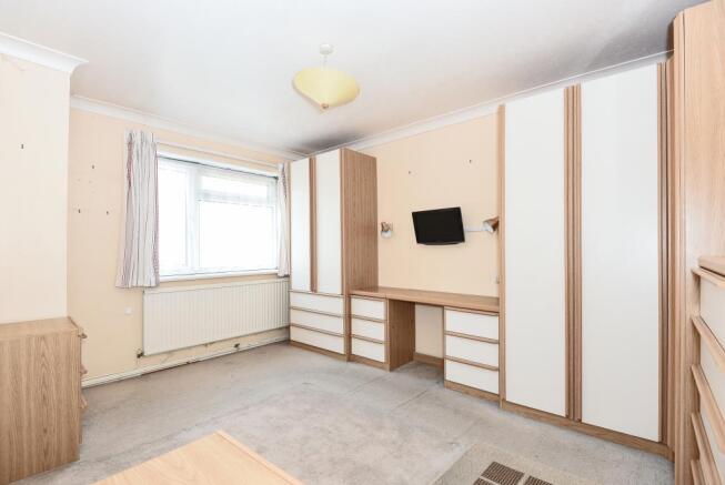Bedroom    .
