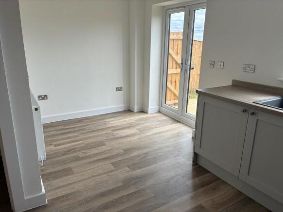 2 bed Semi-Detached for sale Image 4