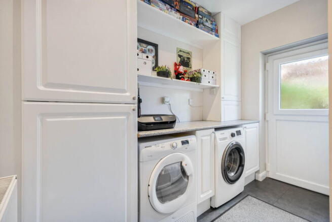 4 bed Semi-Detached for sale Image 10