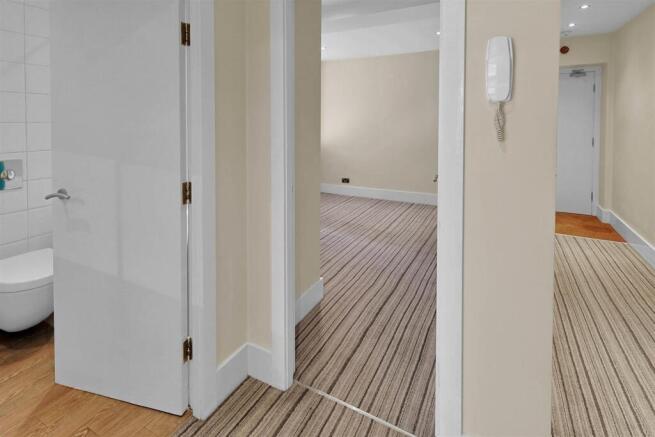 1 bed Apartment to rent Image 4