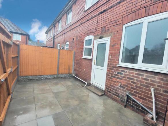 3 bed Terraced to rent Image 4