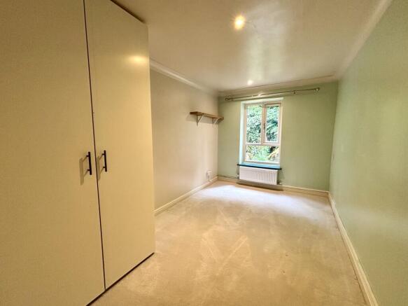 3 bed Apartment for sale Image 12