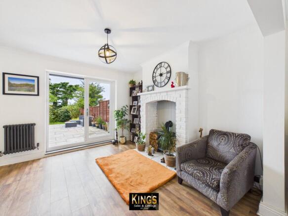 3 bed Semi-Detached for sale Image 4