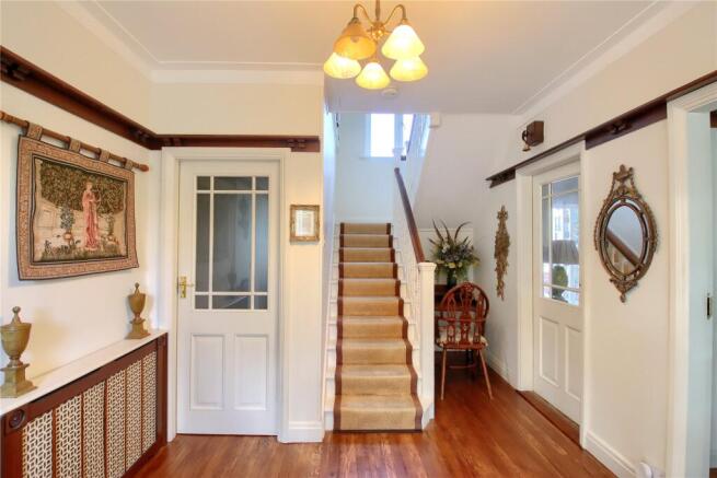 4 bed Detached for sale Image 11