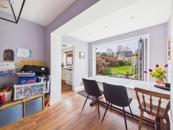 3 bed Semi-Detached for sale Image 9