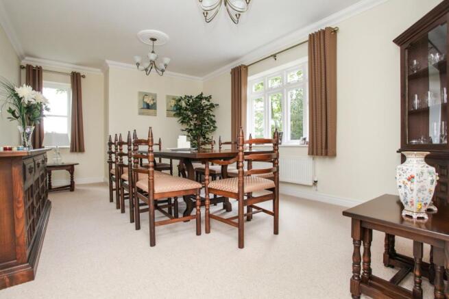 Formal Dining