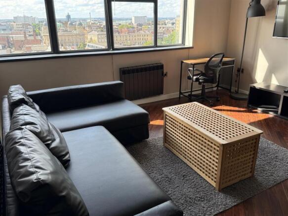 1 bed Apartment to rent Image 4
