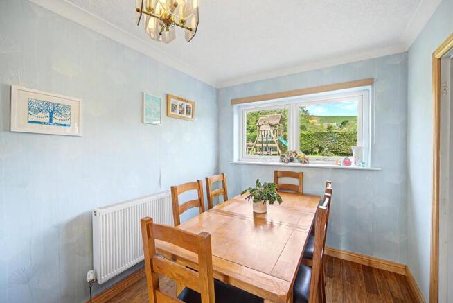 4 bed Detached for sale Image 7