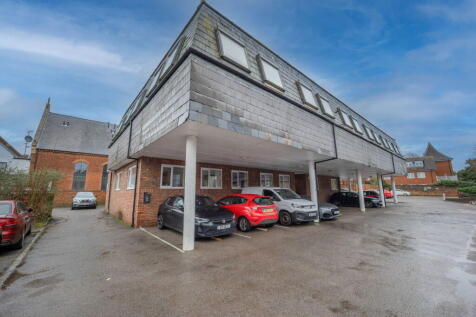 East Street, Tonbridge, TN9 1HP