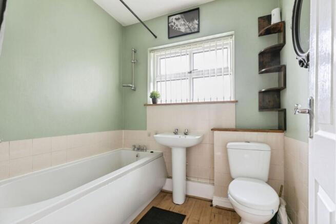 3 bed Terraced for sale Image 8
