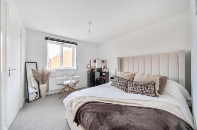 1430857-4-69c1547...