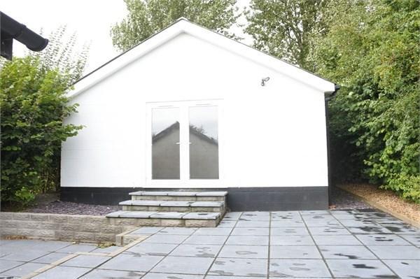 Leisure/Snooker Room
