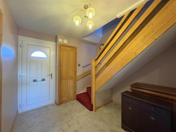 EntranceHallwayIMG_0111.jpg