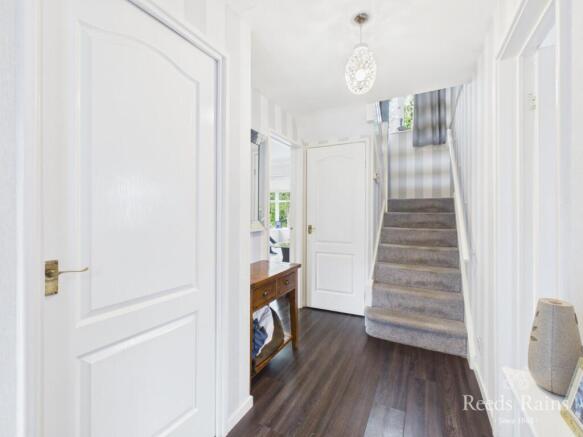 4 bed Detached for sale Image 12