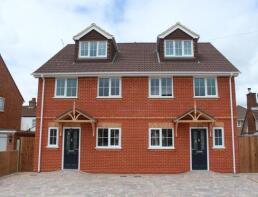 6a, Windsor Road, Farnborough GU14 6QZ