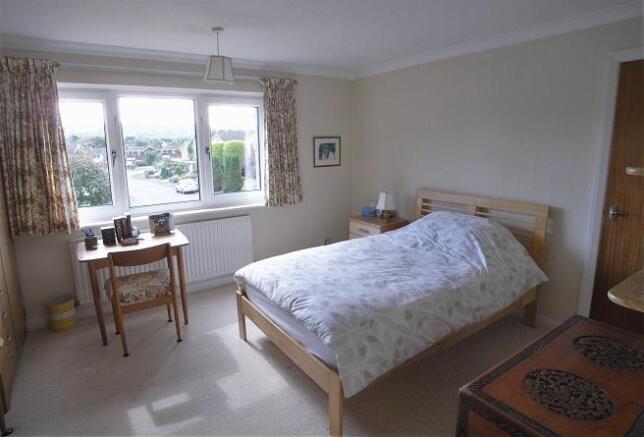 Large main bedroom