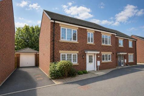 Canal Court, Hempsted, Gloucester
