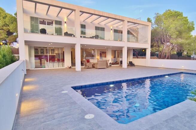 Elegant villa in Cala d'Or