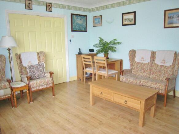 Lounge photo 2