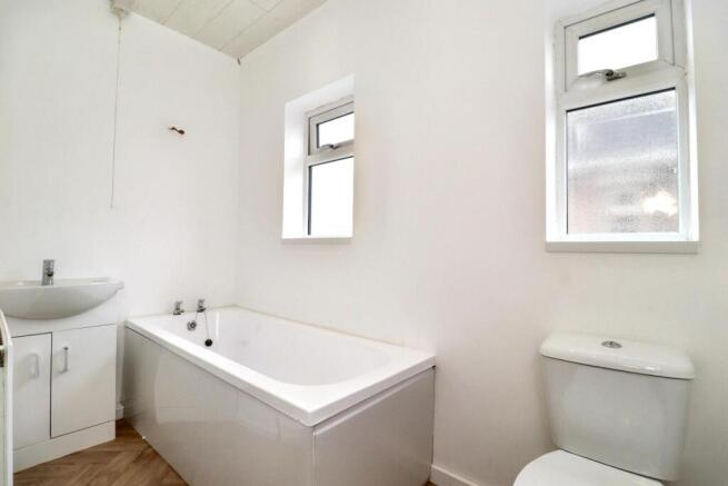 3 bed Semi-Detached for sale Image 10