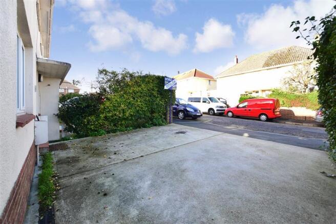 Driveway/Parking