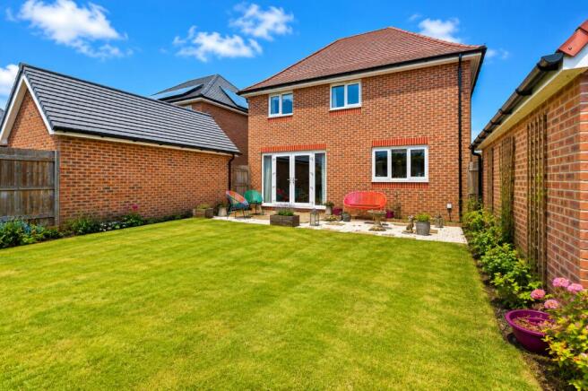 Magpie Meadows, Caddington, Luton, Bedfordshire, LU1 photo 4