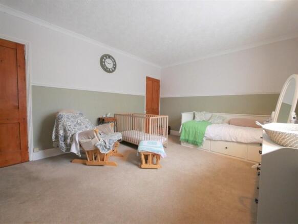 BEDROOM2 2
