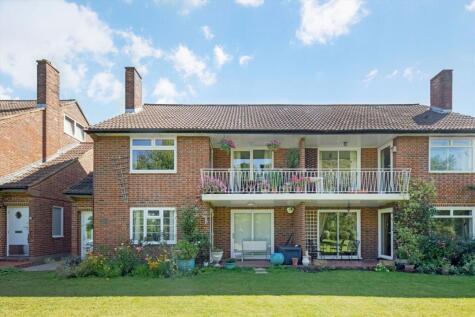 Thames Village, Hartington Road